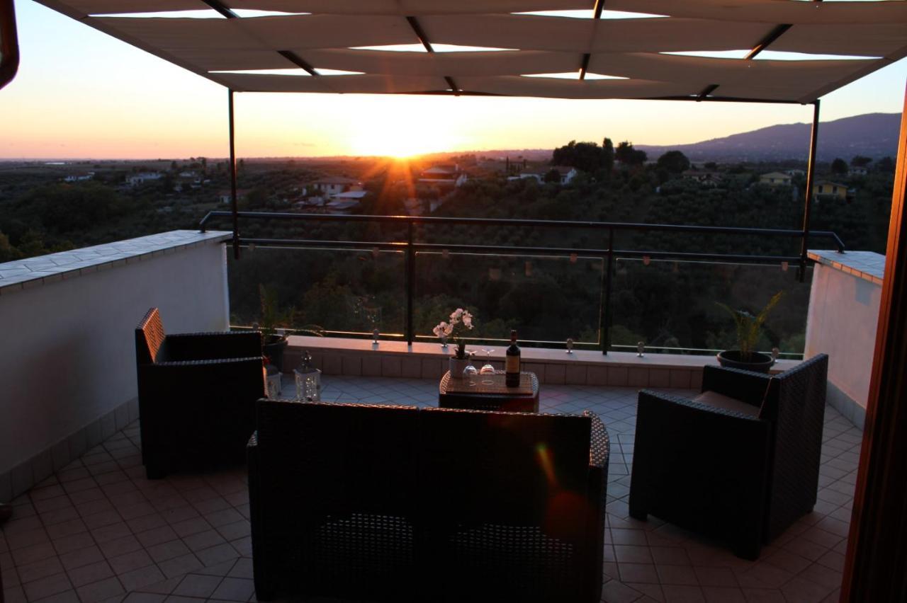 La Terrazza Sul Corso Giulianello Exterior foto